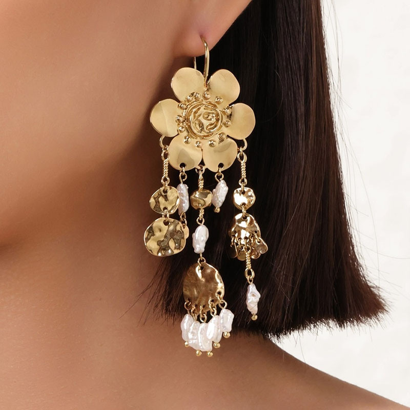 Ethnic Fashion Show - Overdreven ronde bloemen parel kwast oorbellen